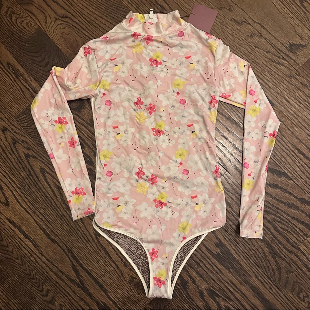 Acacia Swimwear NEW Euhkai full piece rashguard Cherry size small floral flowers